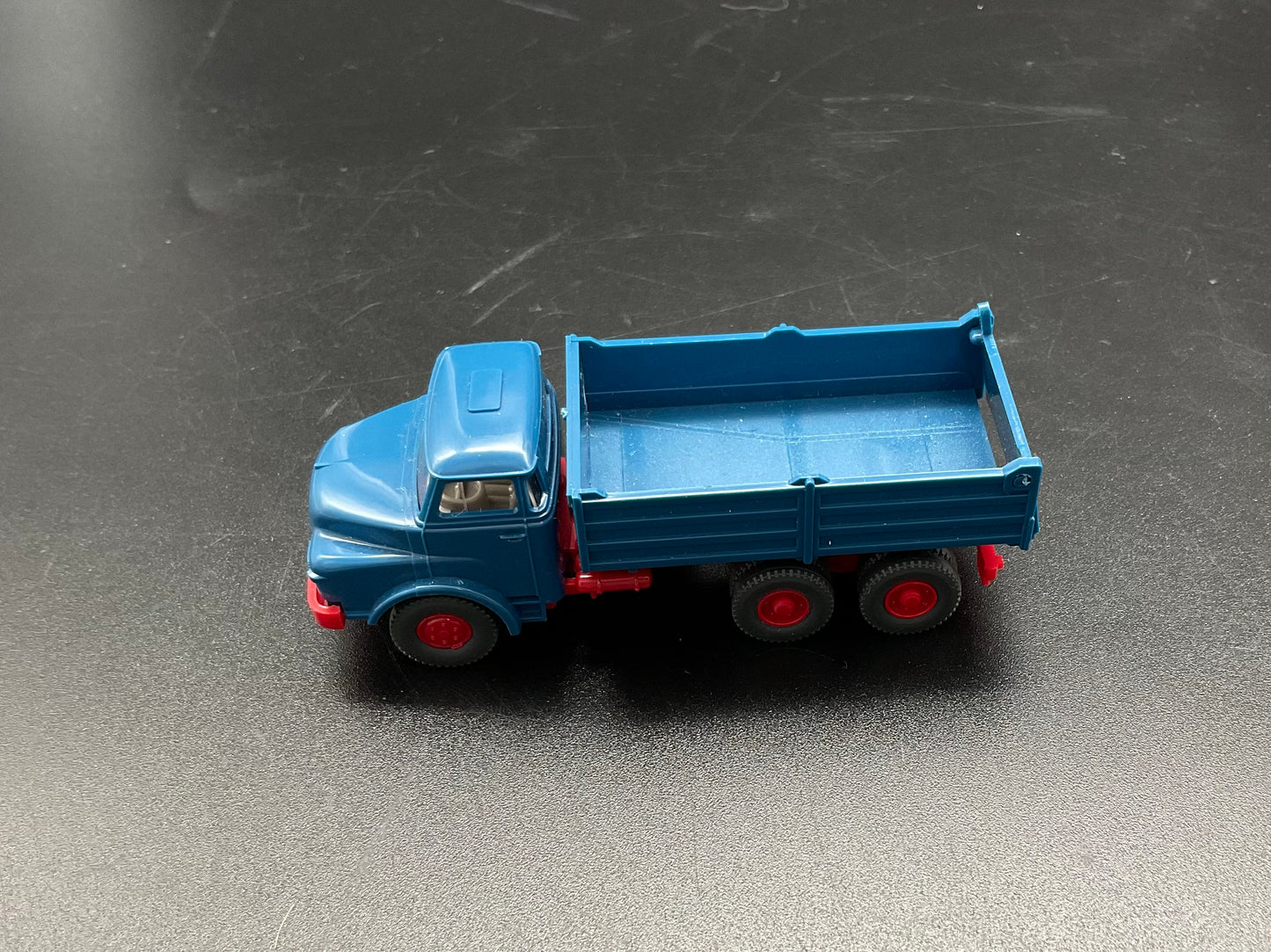 Wiking Kipplader
