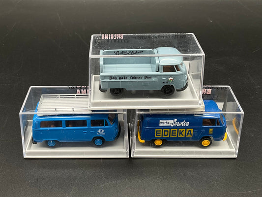 Drei Brekina VW Busse