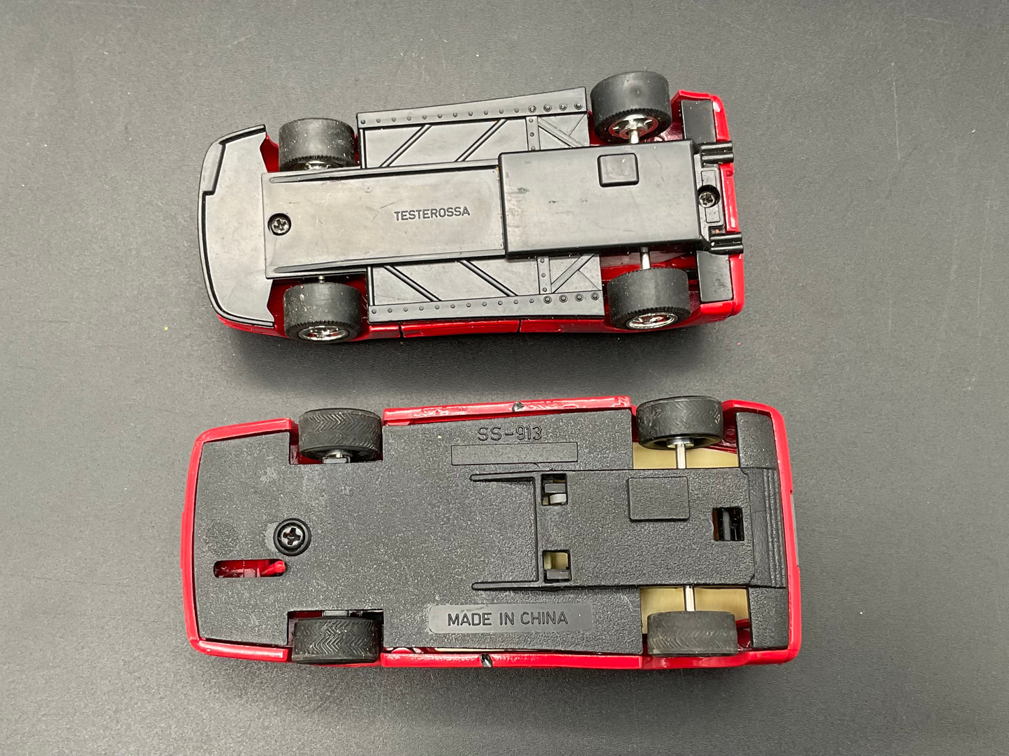 Zwei Ferrari Testerossa und 913