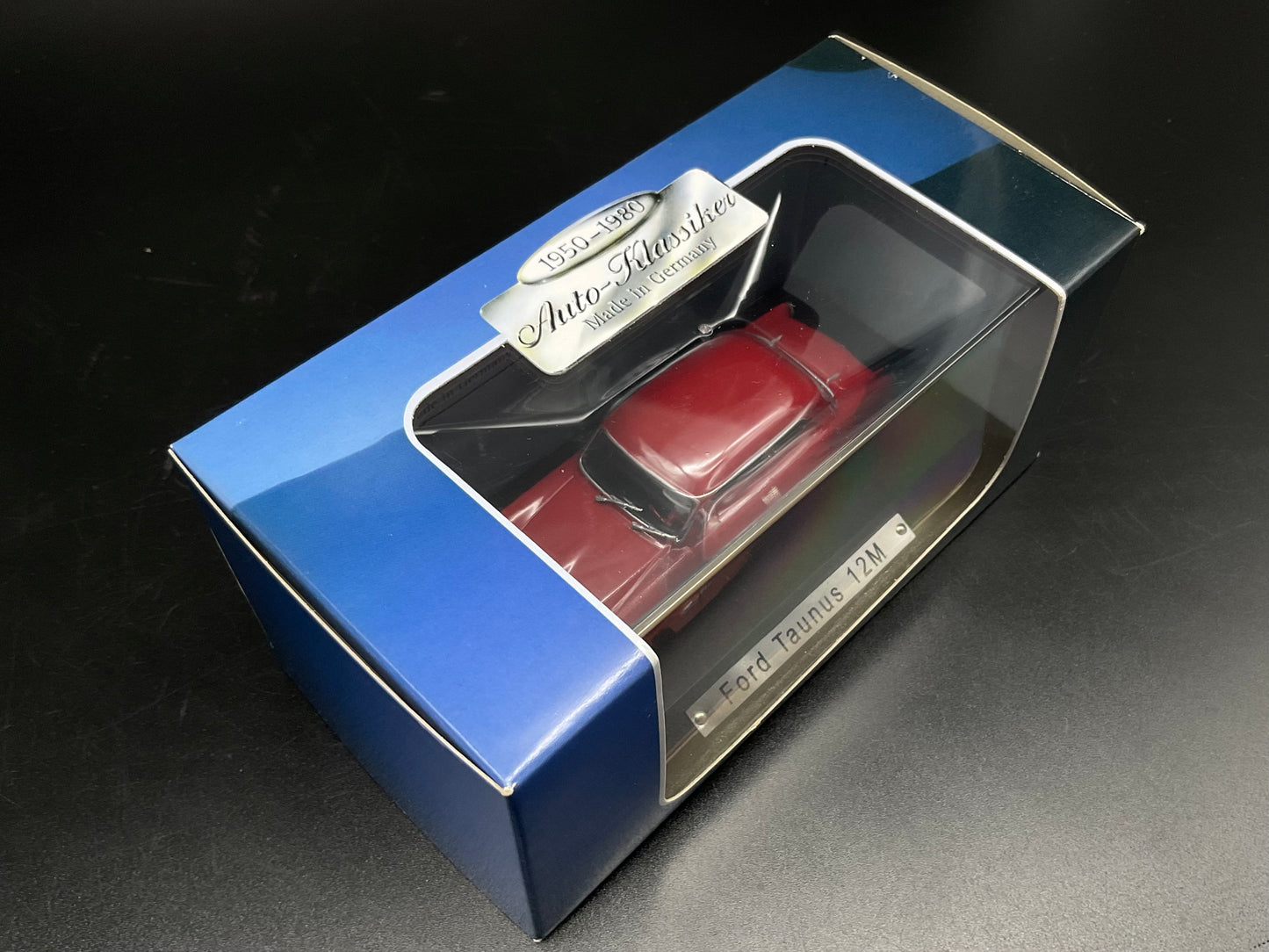 Atlas Ford Taurus 12M Modellfahrzeug