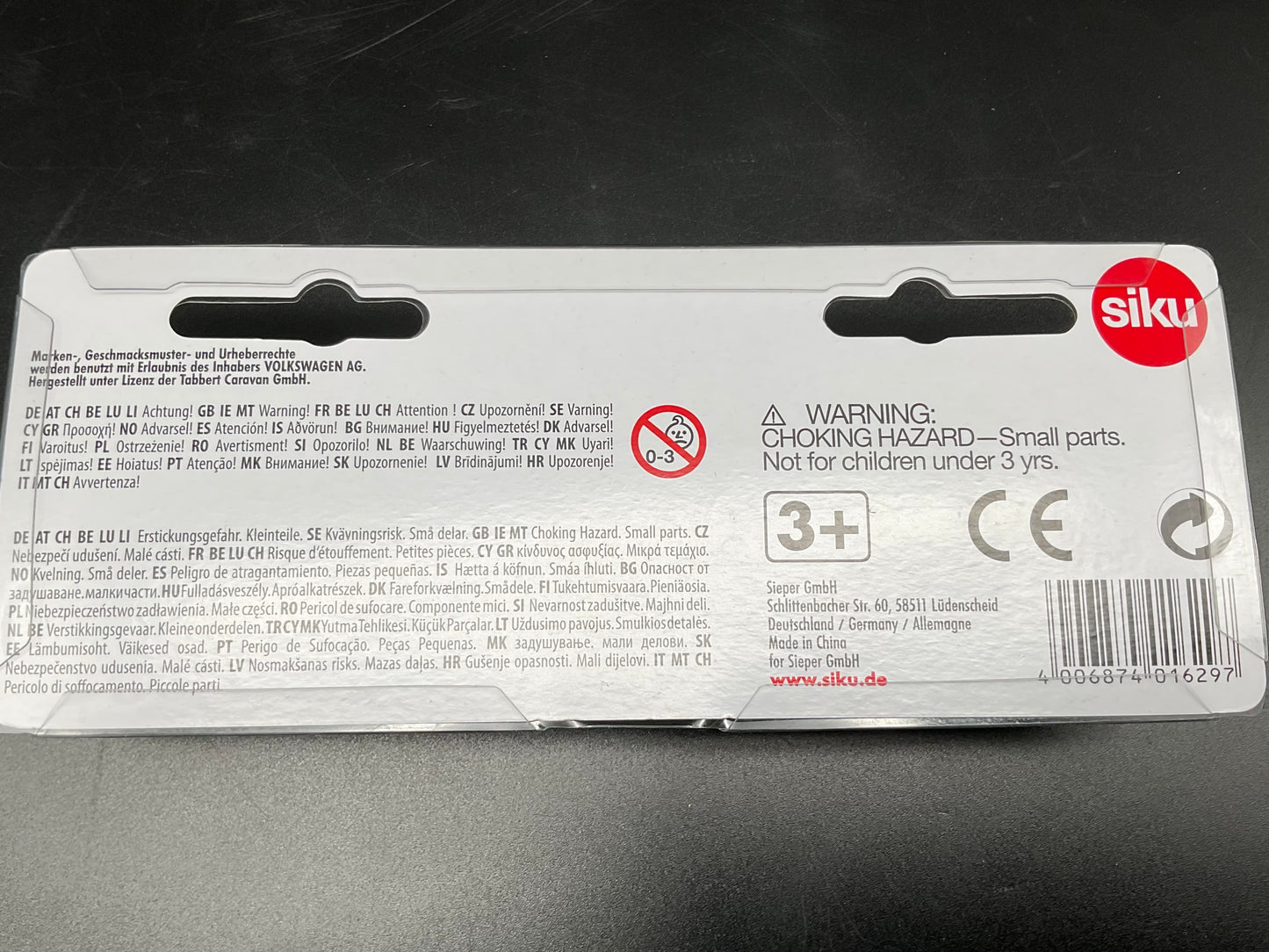 Siku PKW mit Wohnanhänger