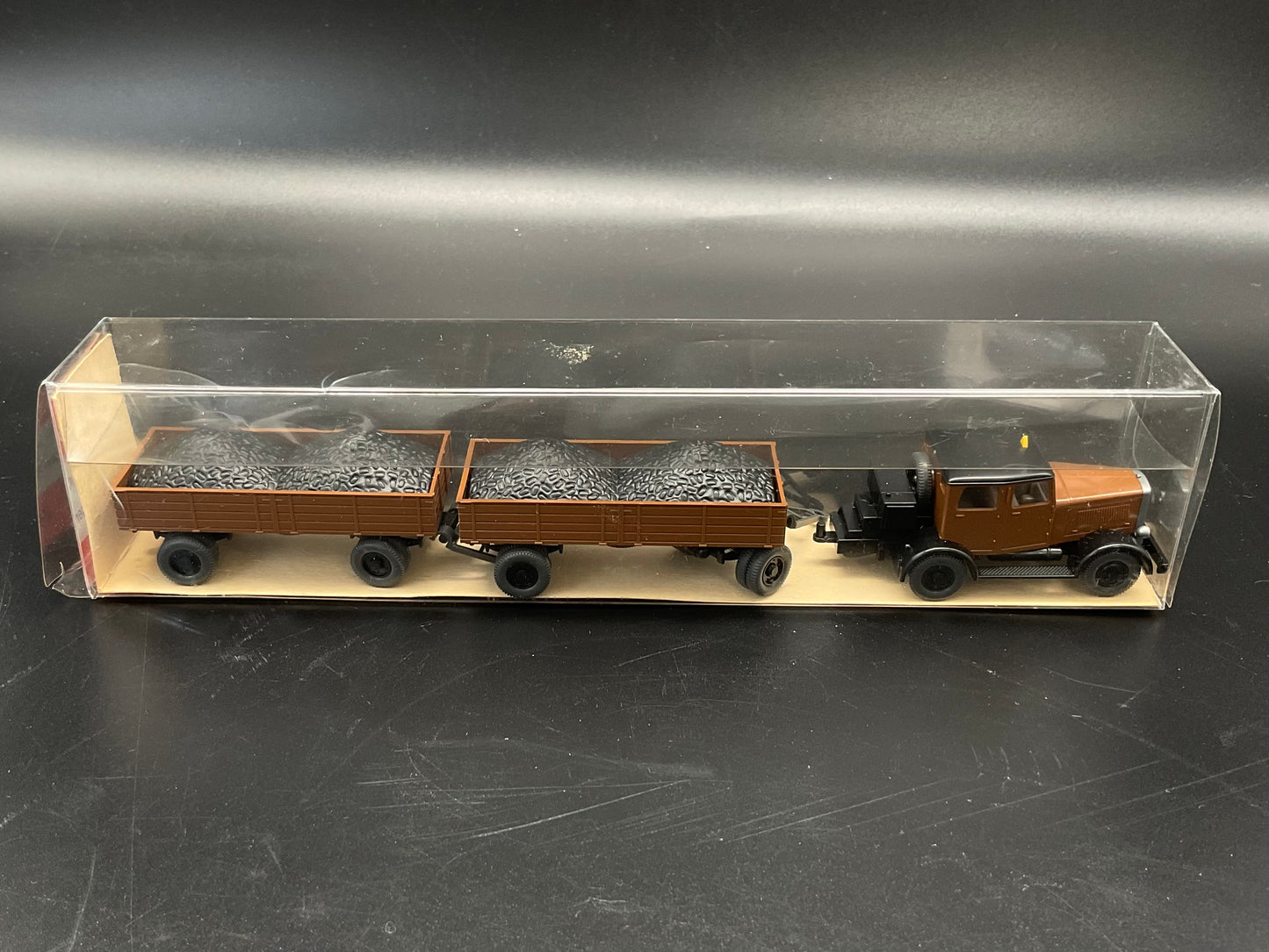 Wiking zwei Sattelzug-LKWs