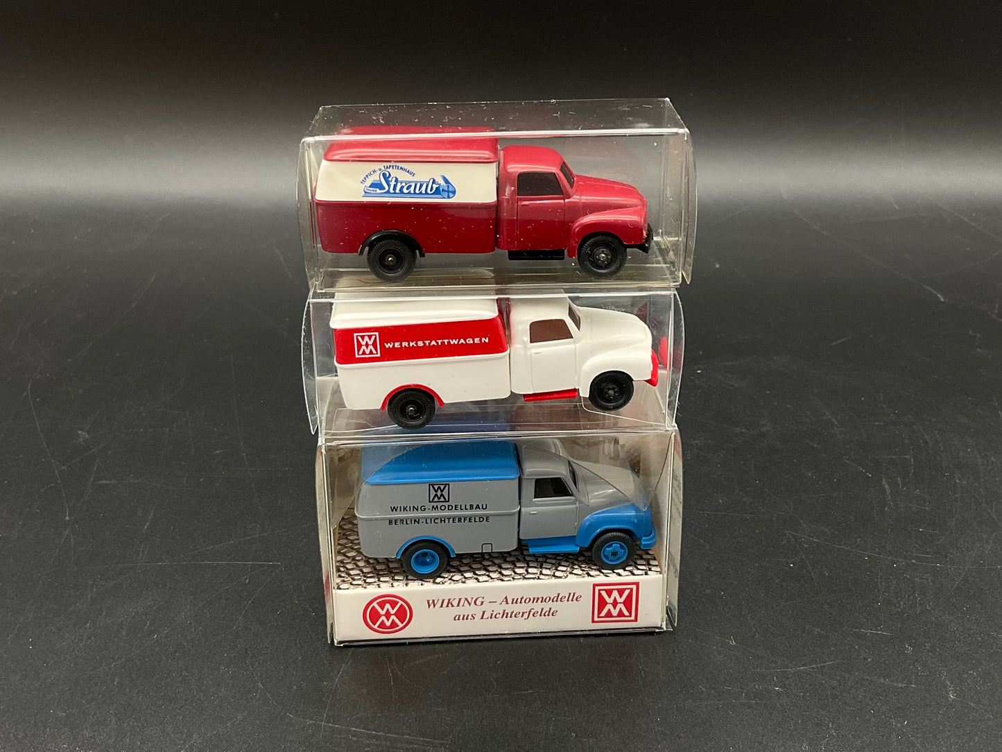 Drei Kasten-LKW von Wiking