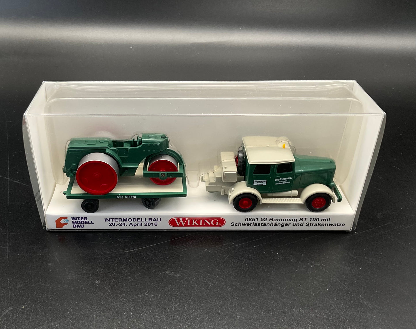 Wiking Hanomag ST 100 mit Schwerlastanhänger und Walze