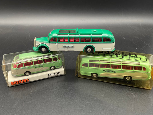 Drei Modelle von Touring von Brekina