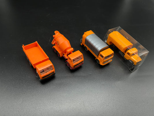 Vier Wiking Modellfahrzeuge