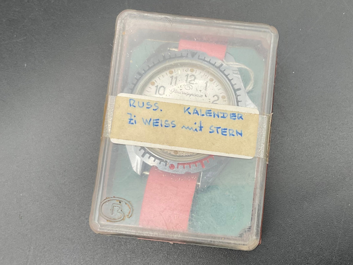 Russische Uhr mit Kalender