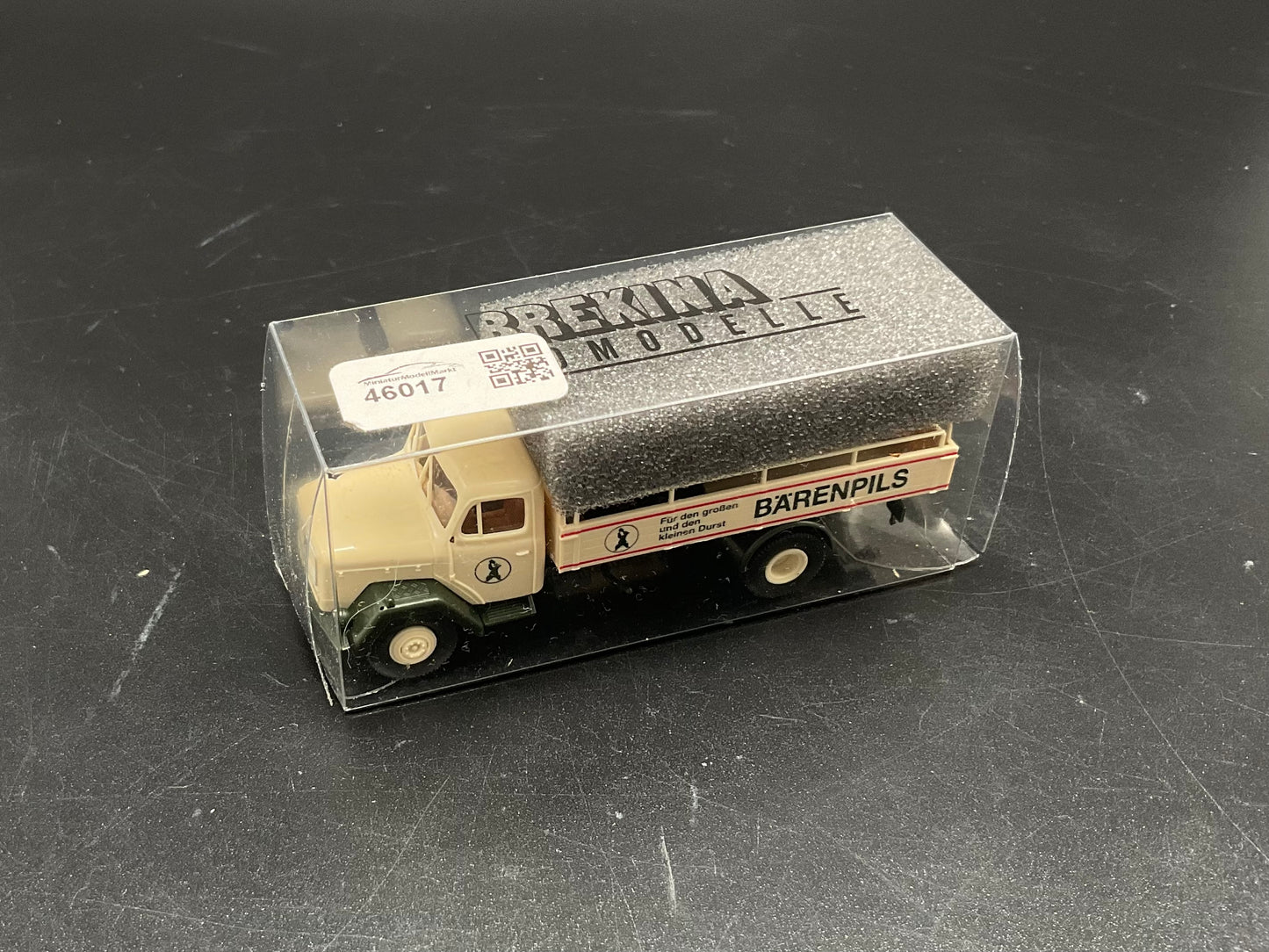 Brekina Getränketransporter Bärenpilz