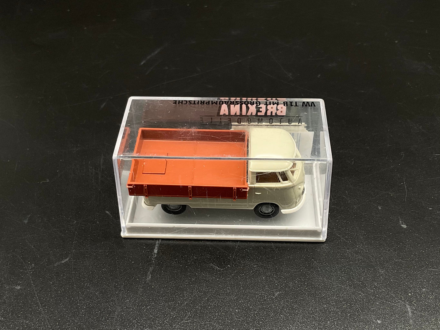 Brekina VW T1 Bus mit Großraumpritsche