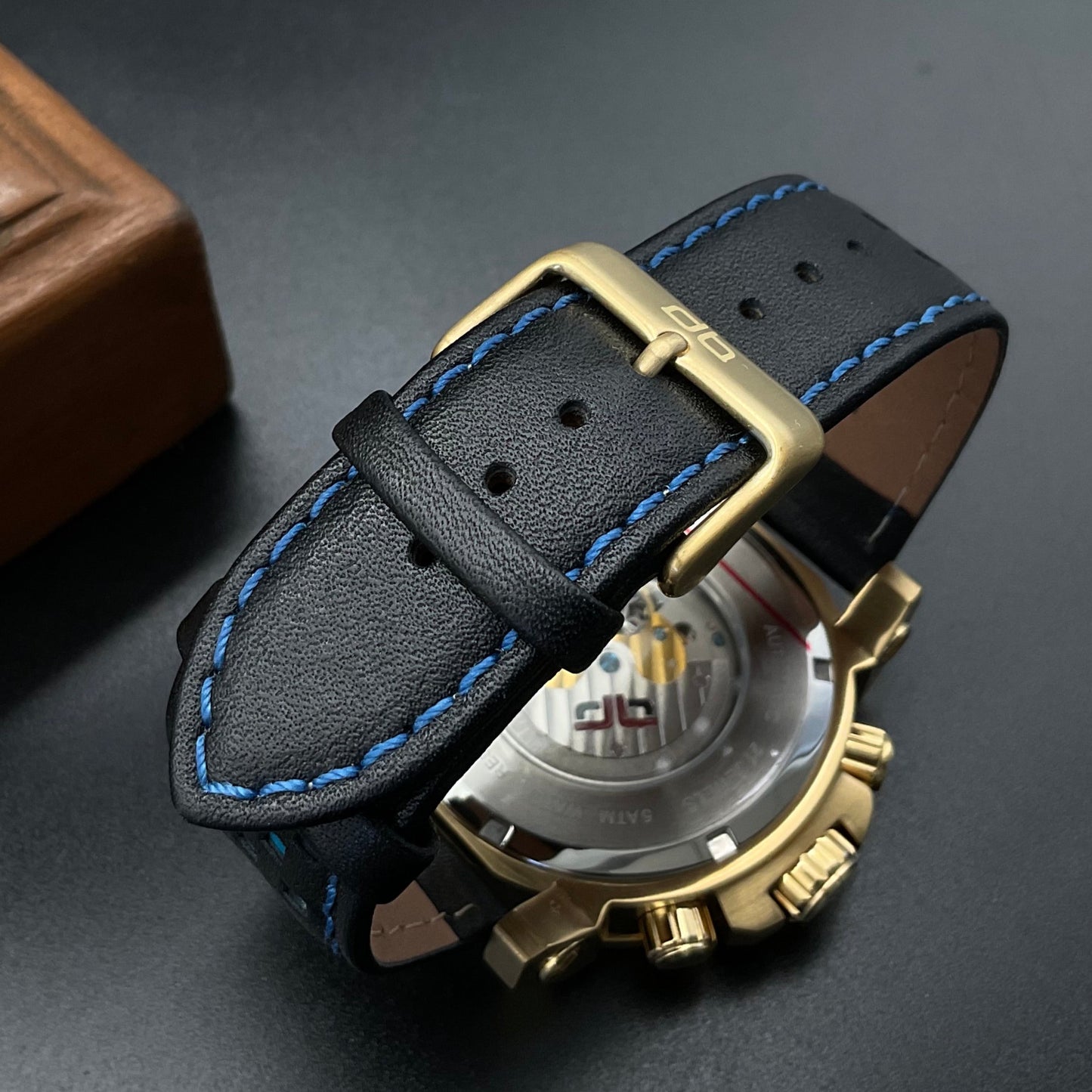 Gold-blaue DeLorean Uhr DL05-1077