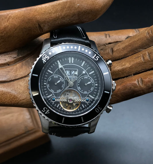 Silber-schwarze Portas Uhr