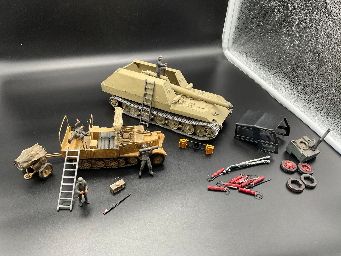 Modell Geschützwagen und Zugmaschine