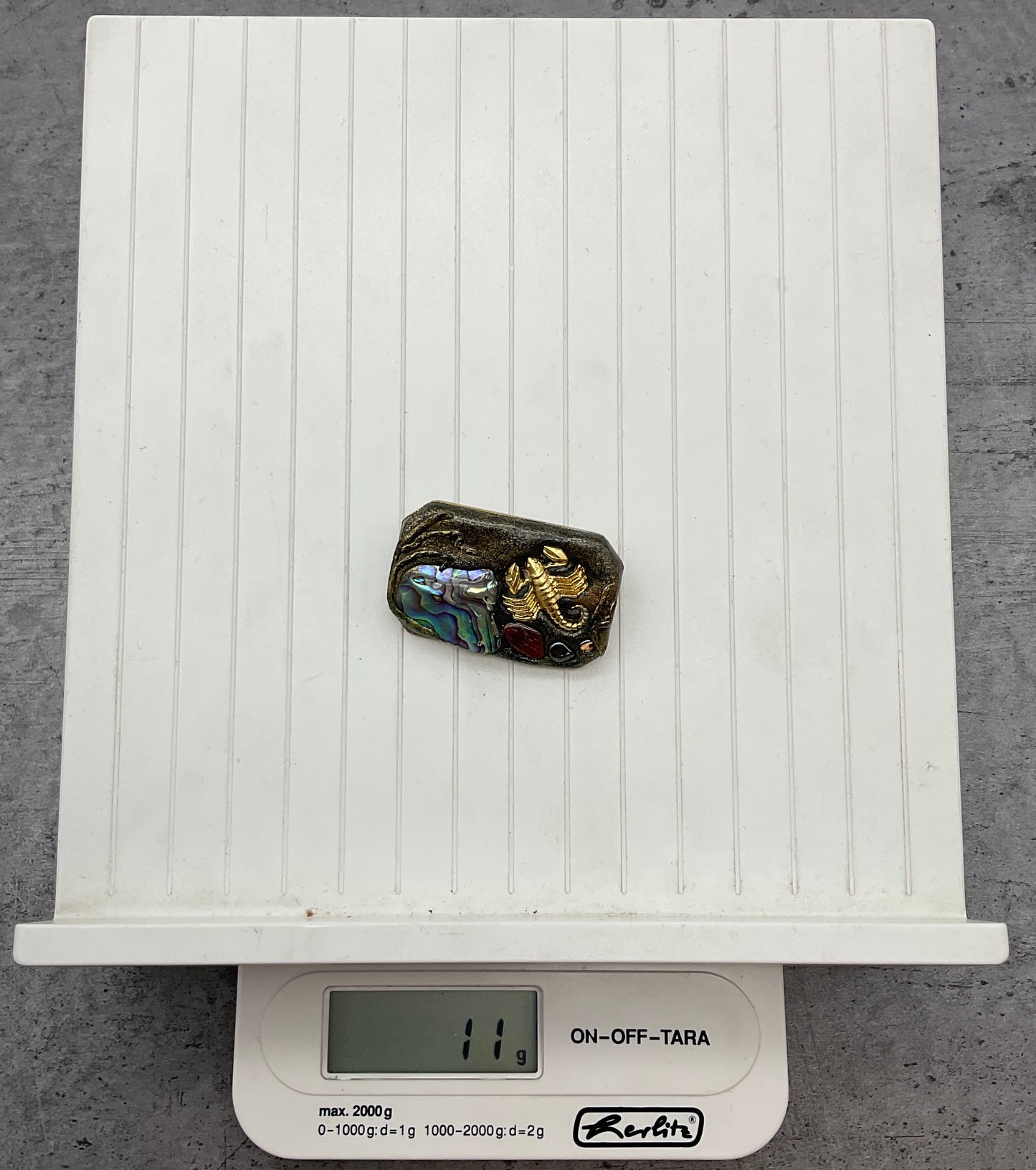 Modeschmuck Anstecker, Anhänger, Anstecknadel, Brosche, Skorpion Motiv, goldfarbend
