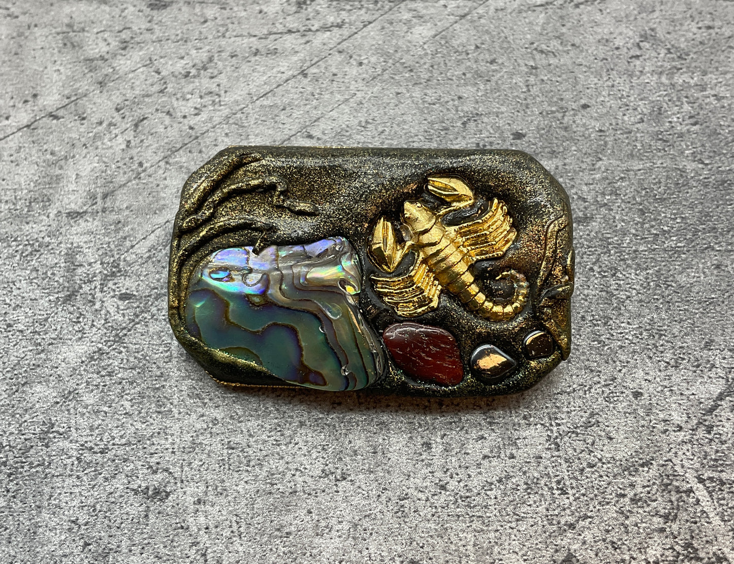 Modeschmuck Anstecker, Anhänger, Anstecknadel, Brosche, Skorpion Motiv, goldfarbend