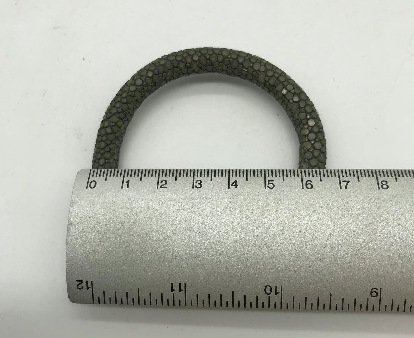 Modeschmuck Armreifen 2 Stück, schwarz und kaki glitzerfarbend