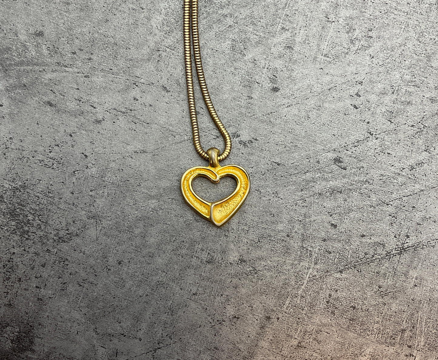 Modeschmuck Kette mit Herz, goldfarben,