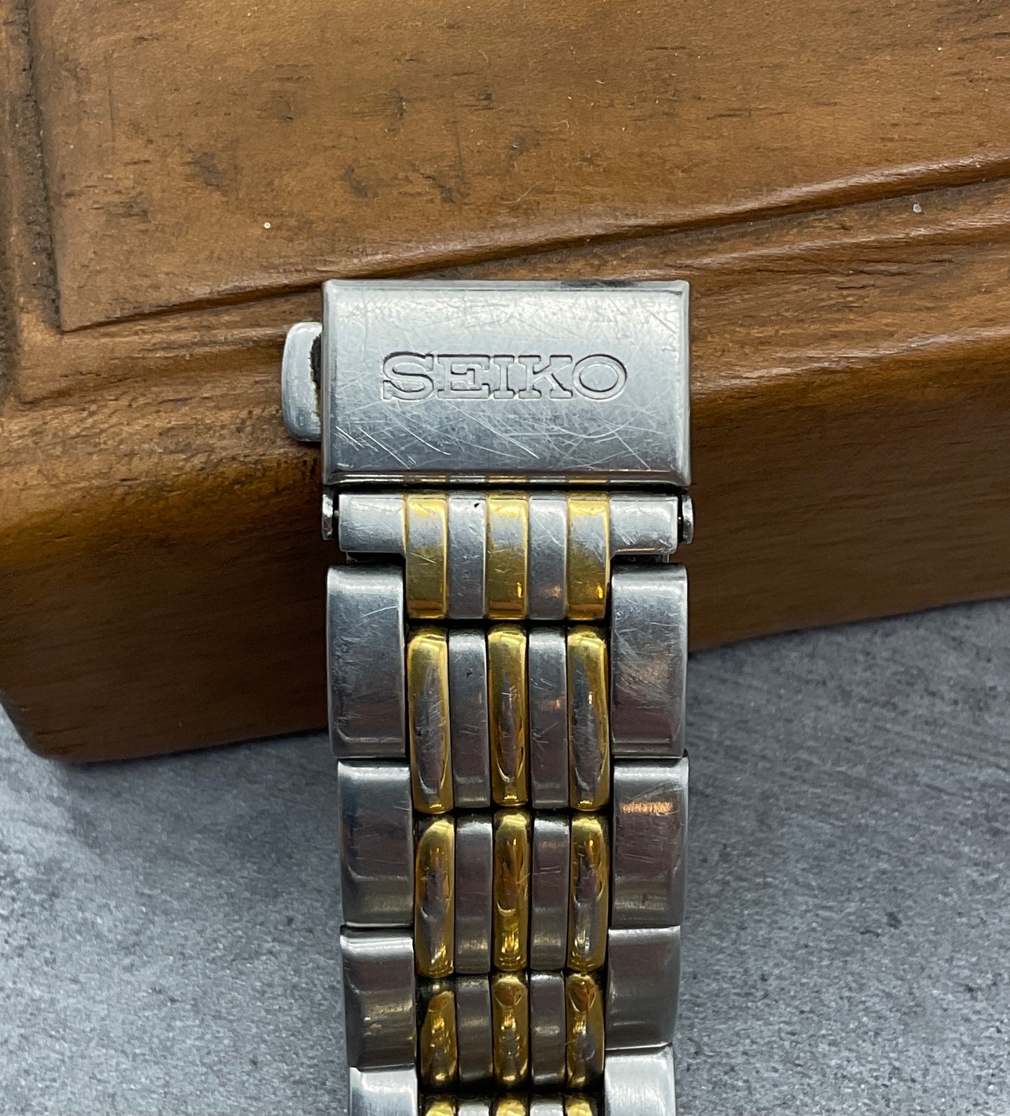 Seiko Armbanduhr Gold und Silberfarben