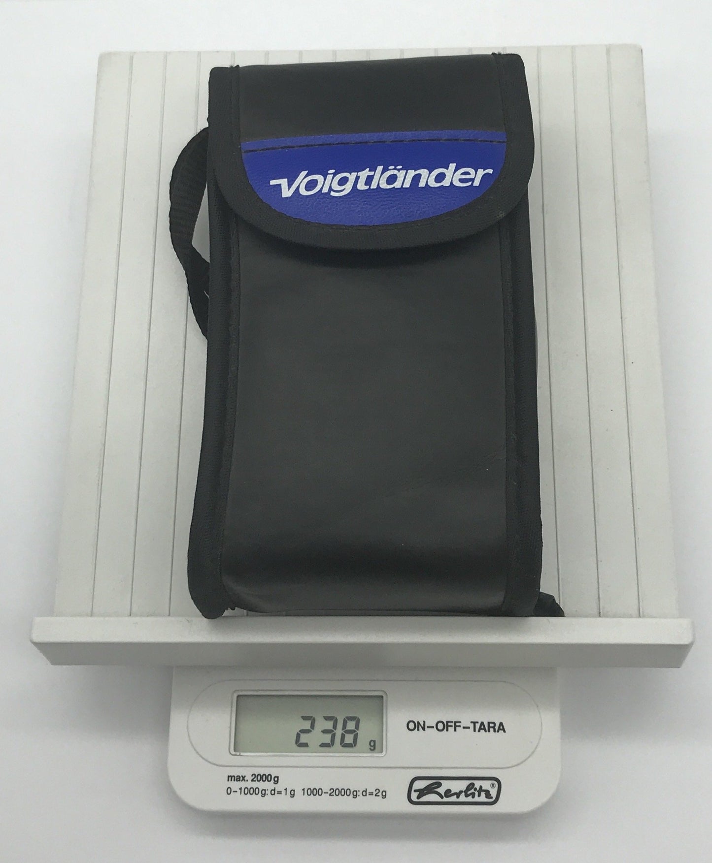 Voigtländer BRILLANT AF motor 30mm Objektiv schwarz mit Tasche