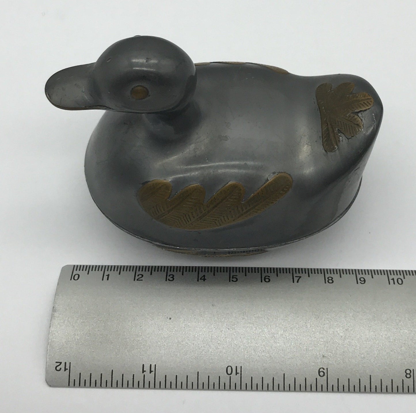 Ente Deckeldose Metall mit Messingbeschlägen, Schmuckdose