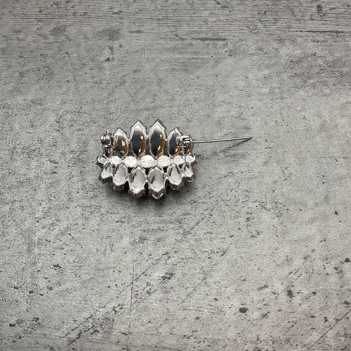 Modeschmuck Anstecker, Anhänger, Anstecknadel, Glitzer Brosche