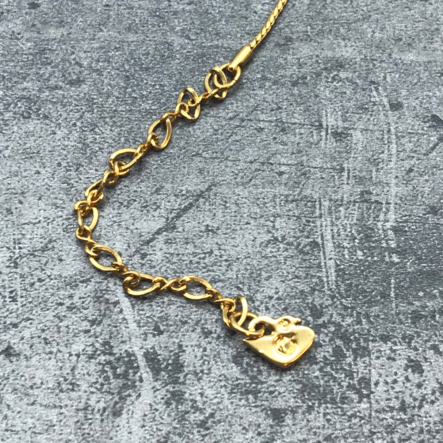 Swarovski, Halskette, goldfarben mit Herzanhänger und Glitzersteinen