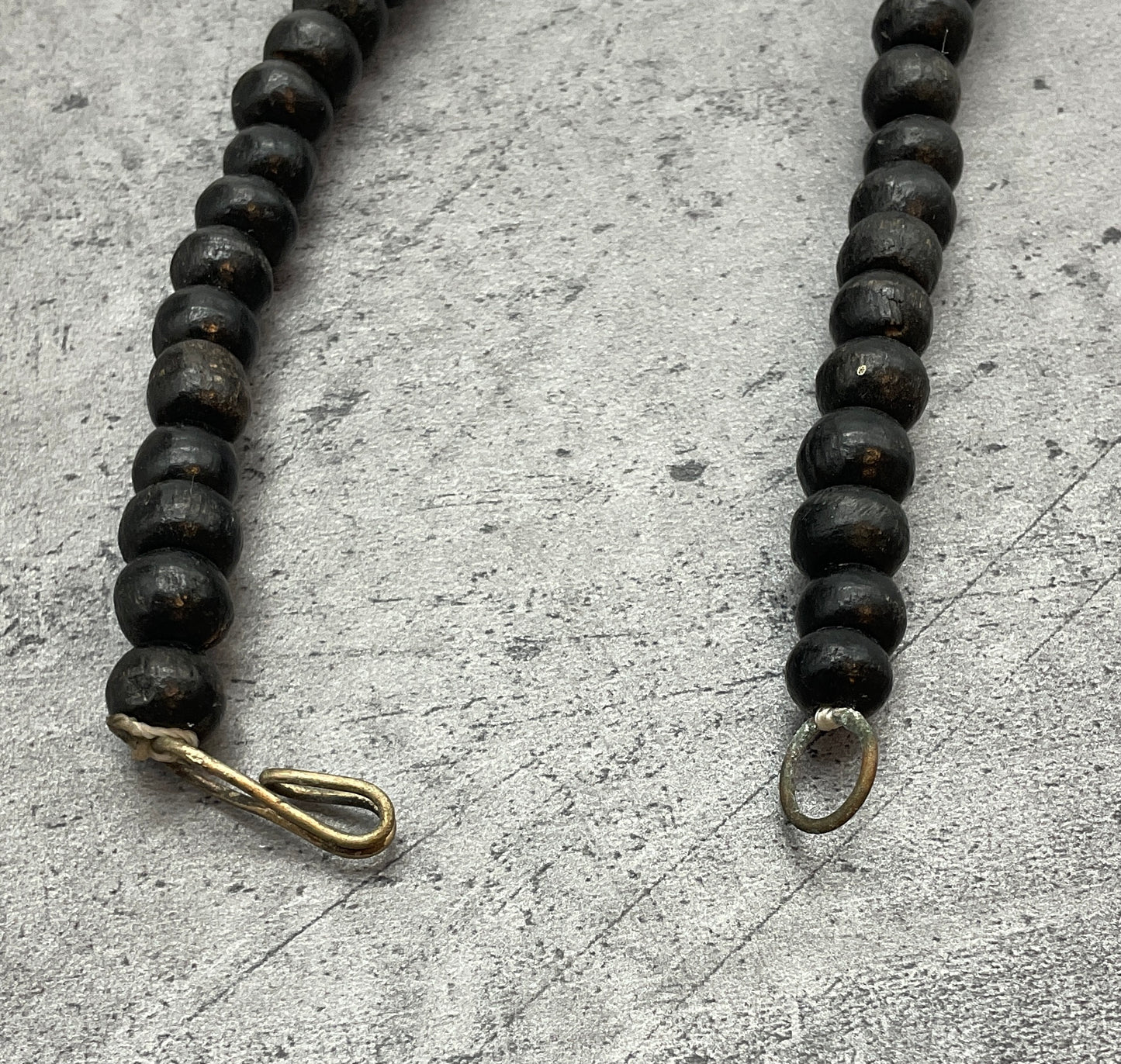 Dekorative Kette, Kette mit Perlen, creme, türkis, schwarz farben