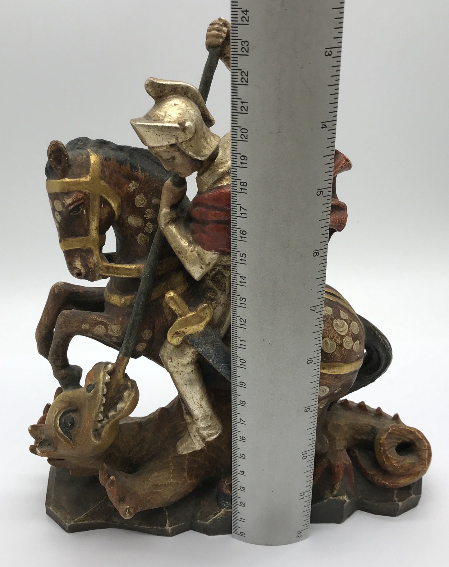 Figur Ritter auf Pferd bekämpft Drache, Holz geschnitzt, Deko