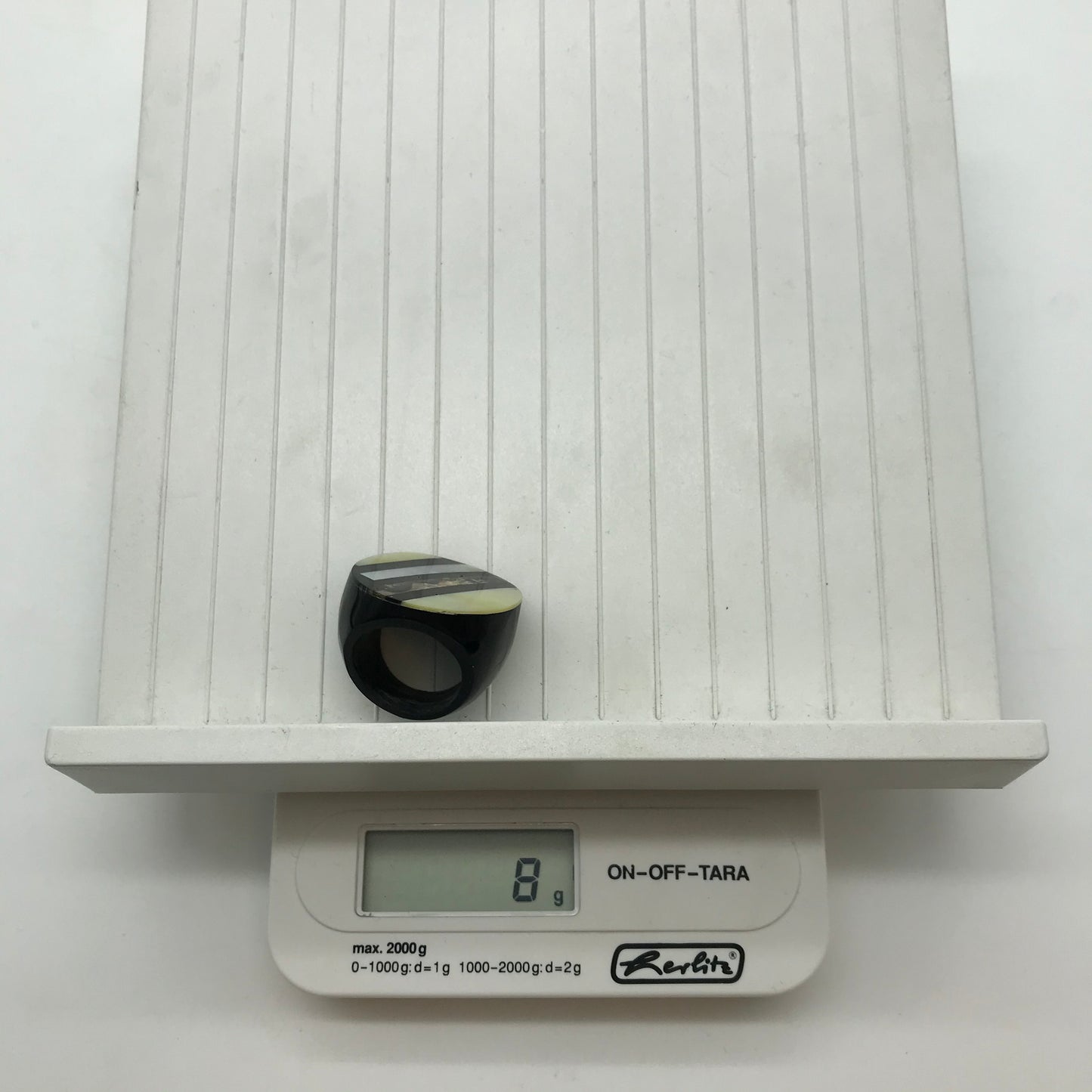 Ring aus Holz - Perlmutt - Handarbeit-gestreift Ringgröße: 17,75 mm