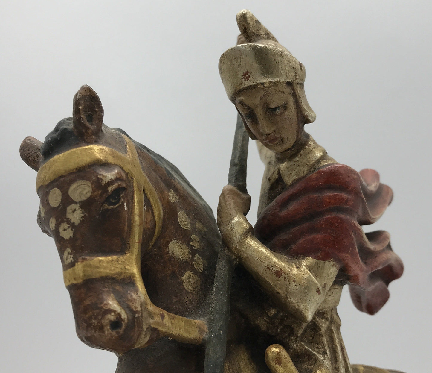 Figur Ritter auf Pferd bekämpft Drache, Holz geschnitzt, Deko