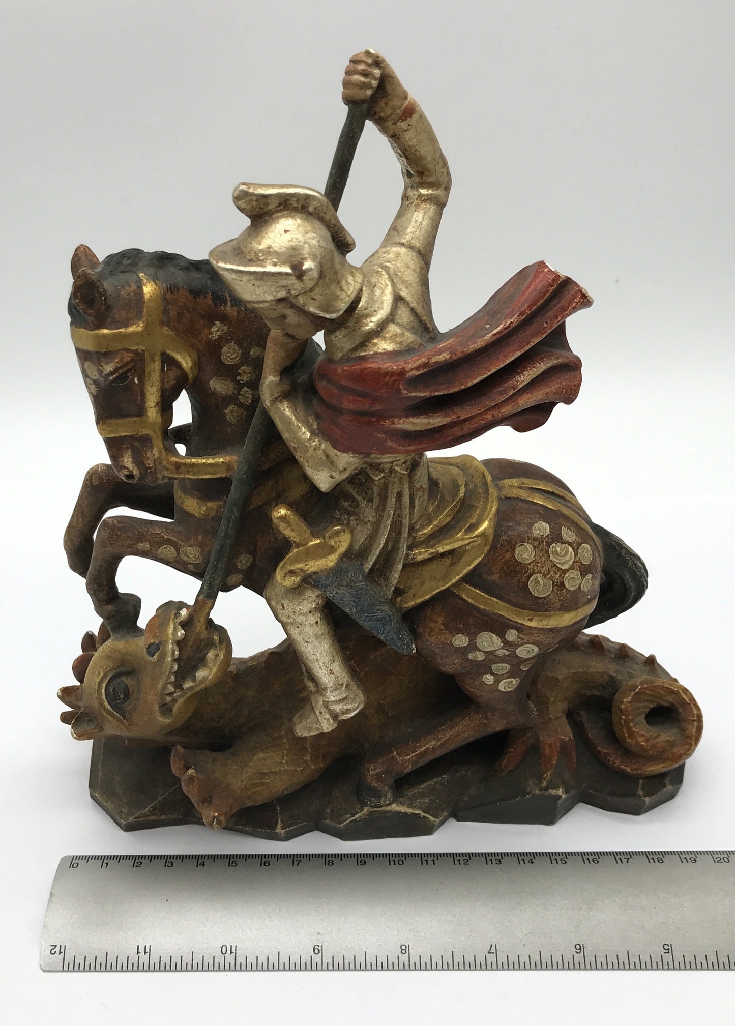 Figur Ritter auf Pferd bekämpft Drache, Holz geschnitzt, Deko