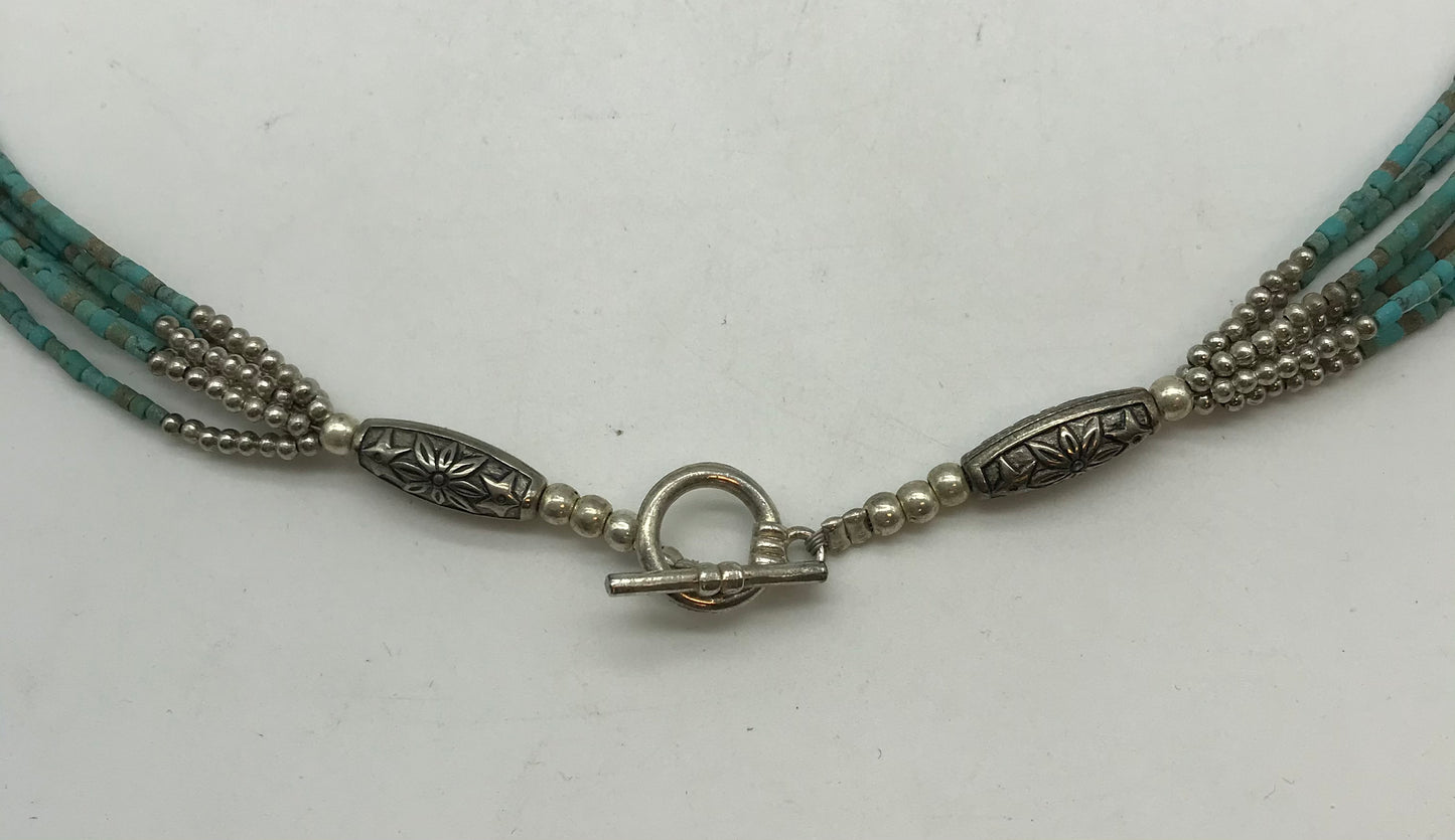 Türkise Modeschmuck Perlenkette, mit Silberfarbenen Verschluss,