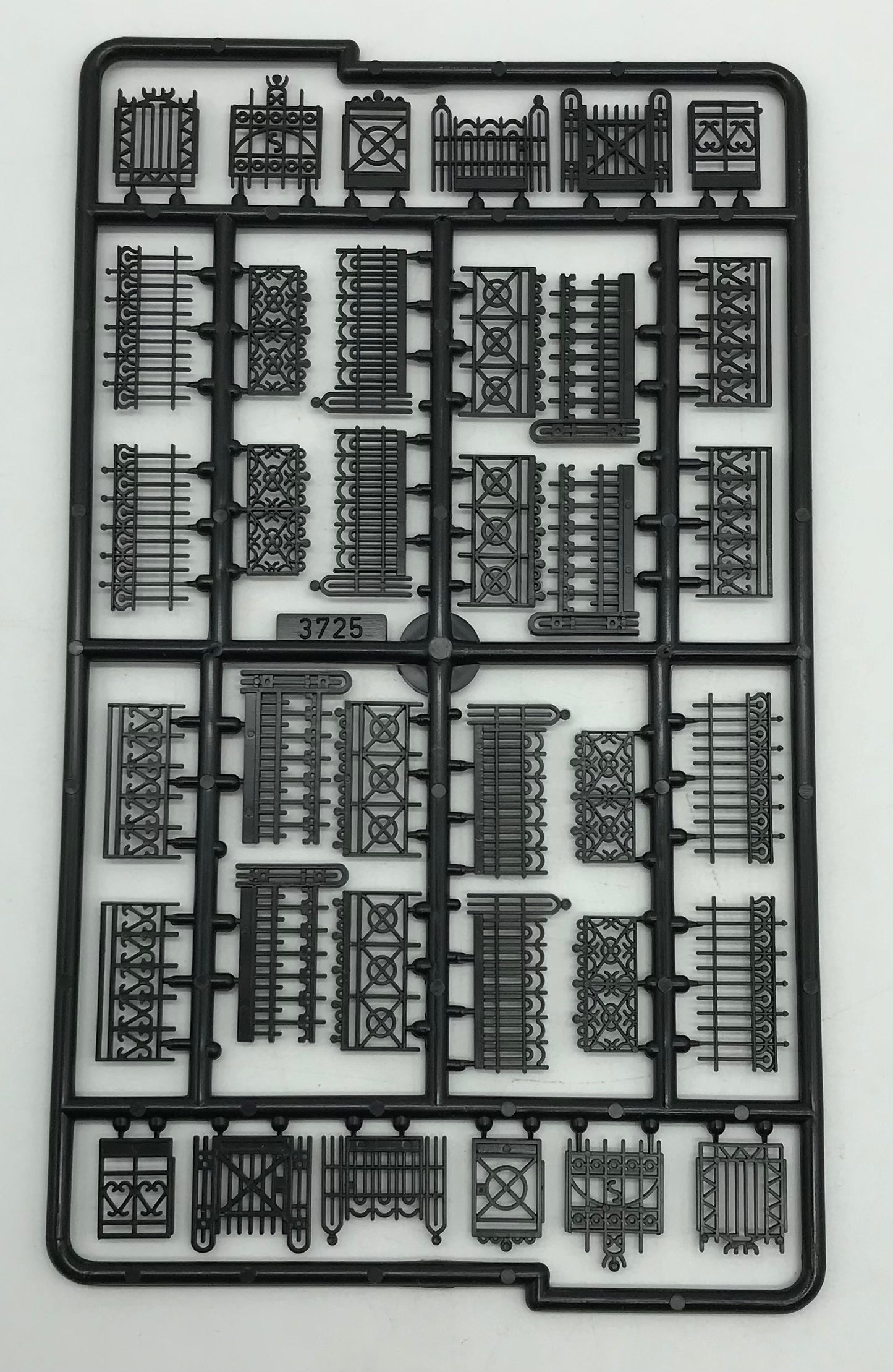 FALLER 529 H0 Bausatz Eisenzäune / Zaunsortiment