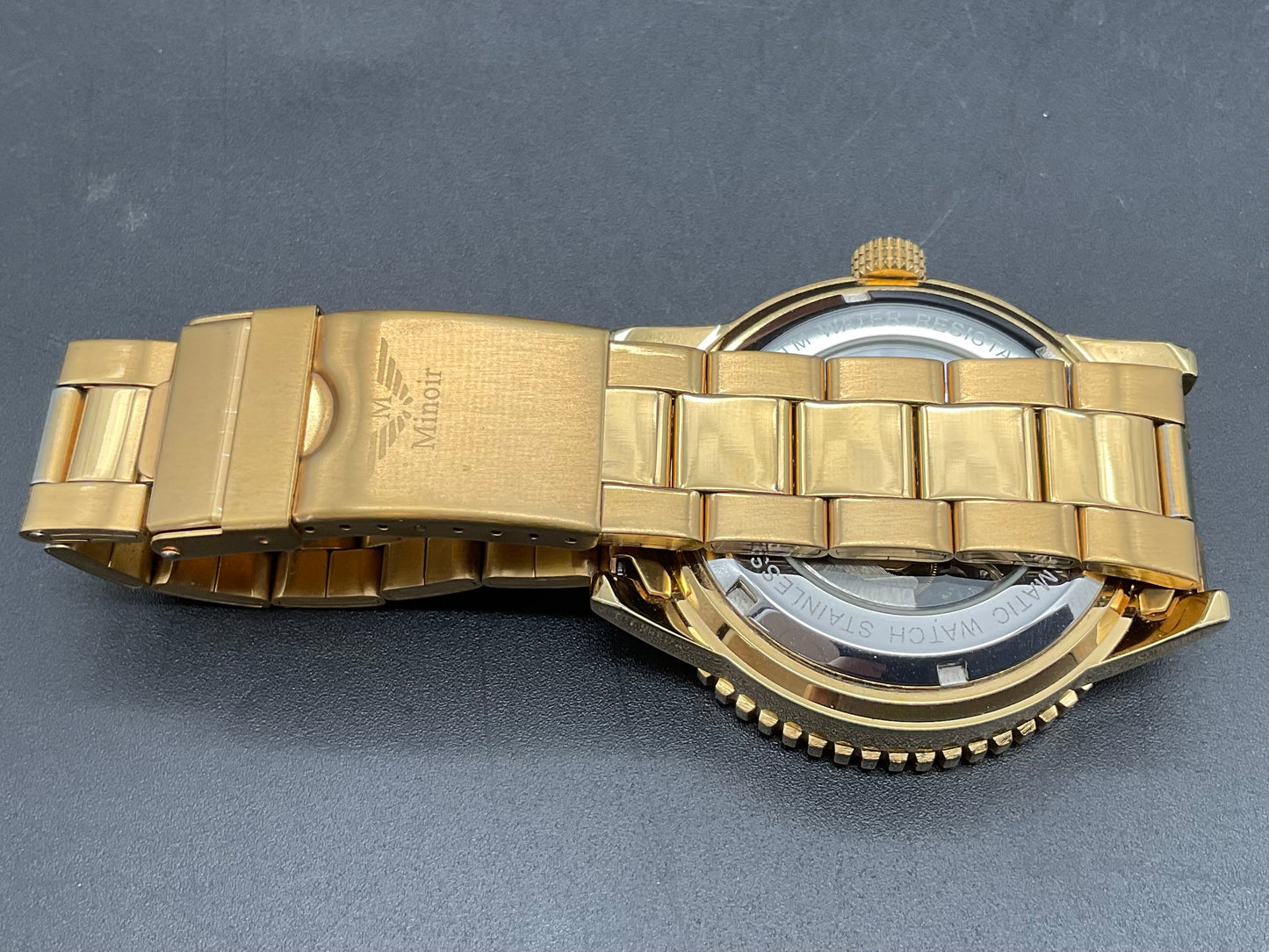 Goldfarbige Minoir Uhr