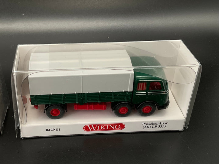 Wiking Pritschen-LKW mit 2 Achs-Pritschenanhänger