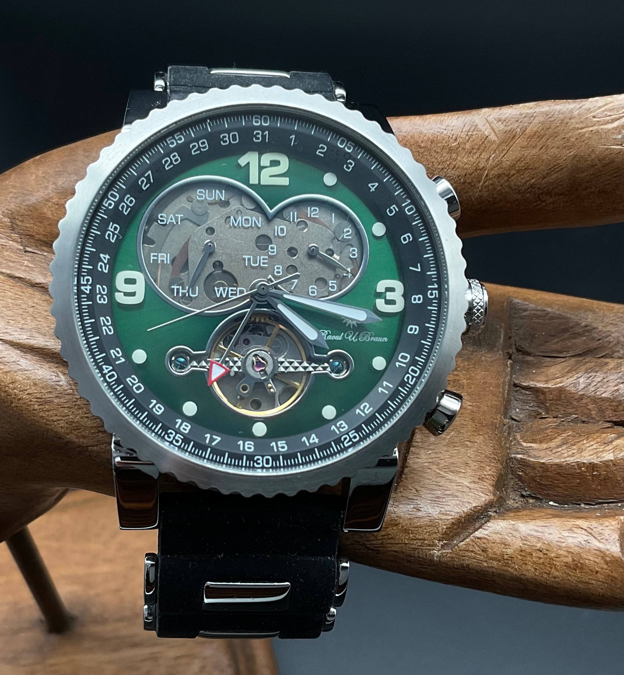 Grün-schwarze Raoul U. Braun Uhr