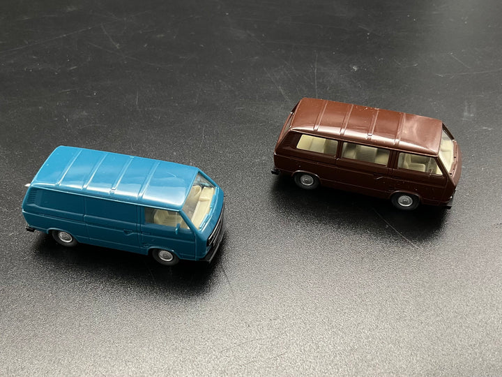 Zwei VW Wiking Fahrzeuge