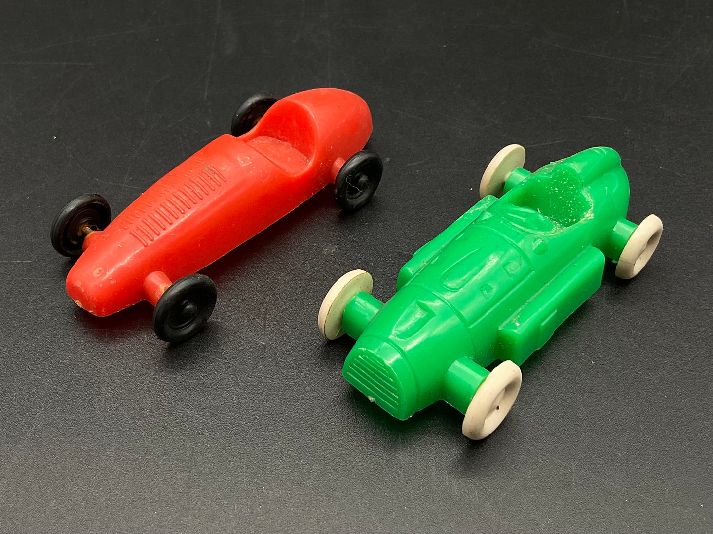 Zwei Groschenautos