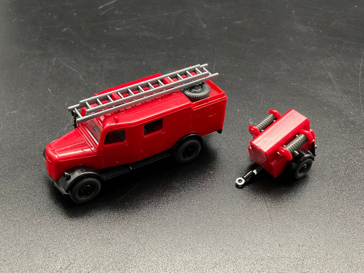 Wiking Feuerwehr mit Anhänger