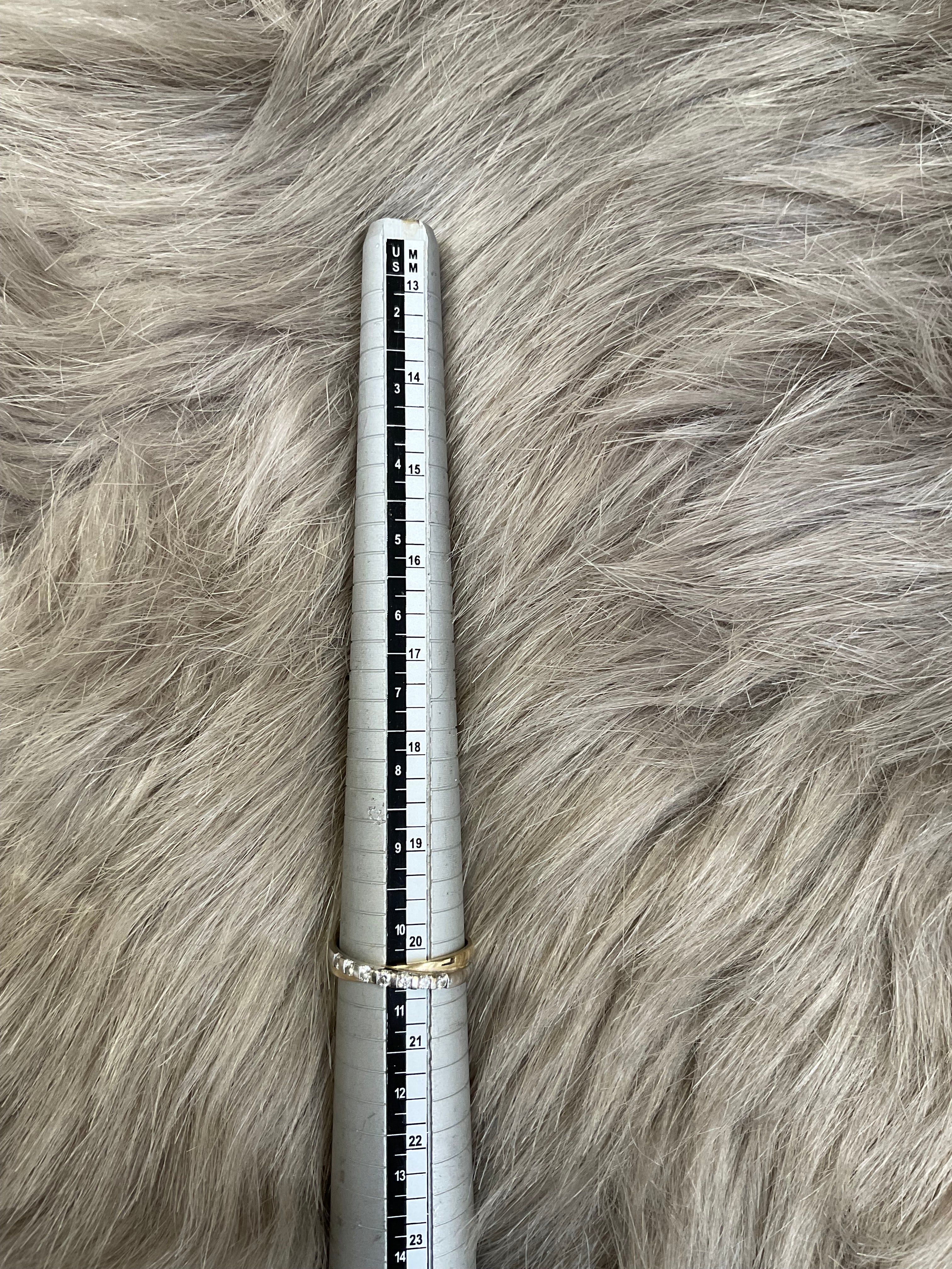 Bicolor Ring  mit 7 Diamanten