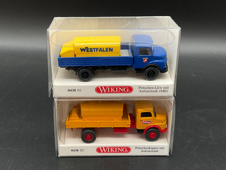 Zwei Pritschen von Wiking