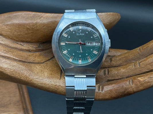 Grün silberfarbige Slava Uhr
