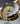 Weiß-Goldene Raoul U. Braun Uhr