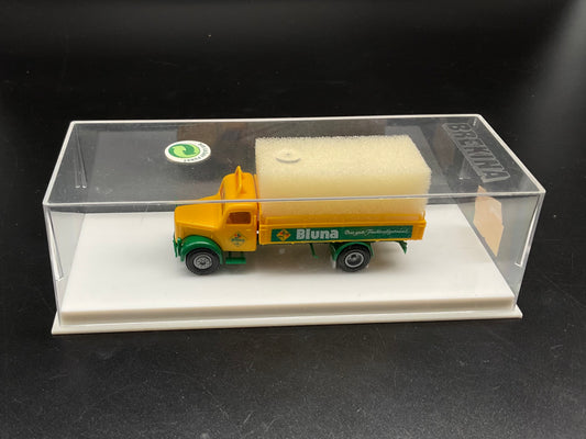 Brekina Bluna Pritschen-LKW