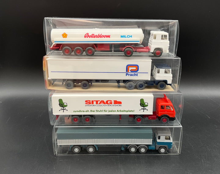 Vier Wiking Sattelzüge