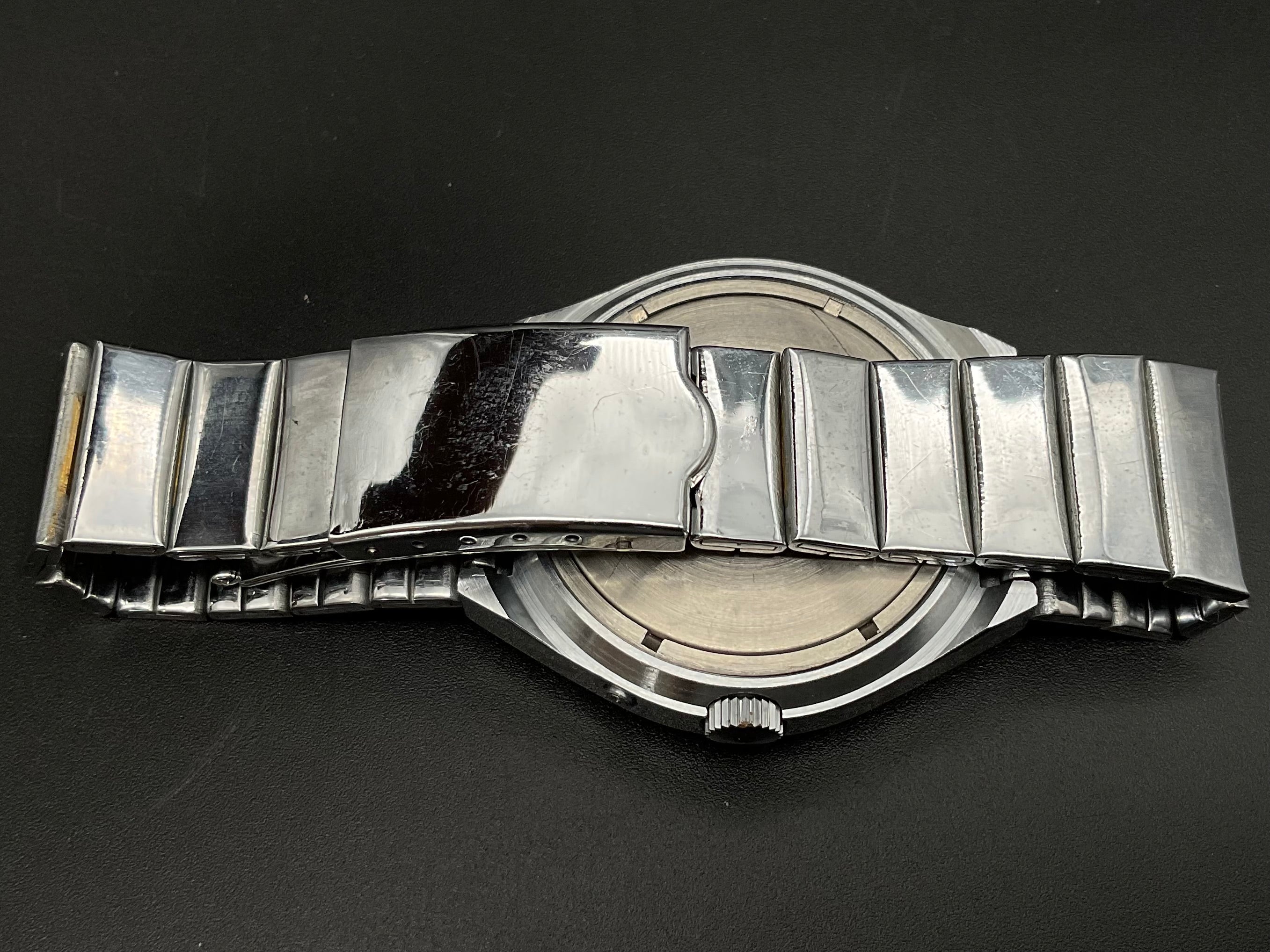 Grüne Slava Uhr     905