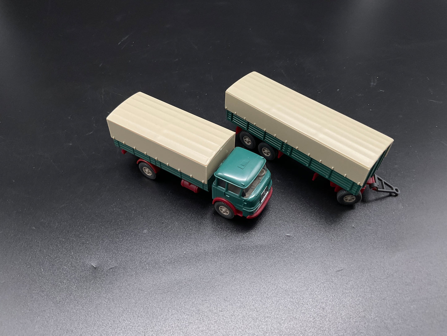 Wiking Fahrzeug und Anhänger von Krupp