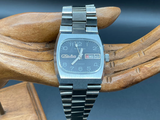 Silberfarbige Slava Uhr