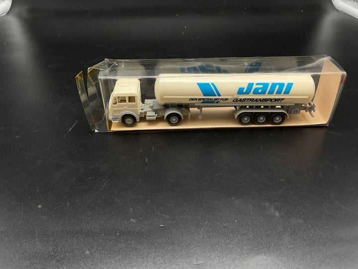 Wiking Flüssiggas-Sattelzug