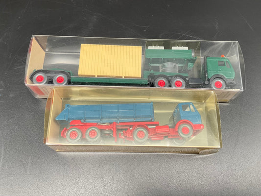 Zwei Wiking LKW-Modelle