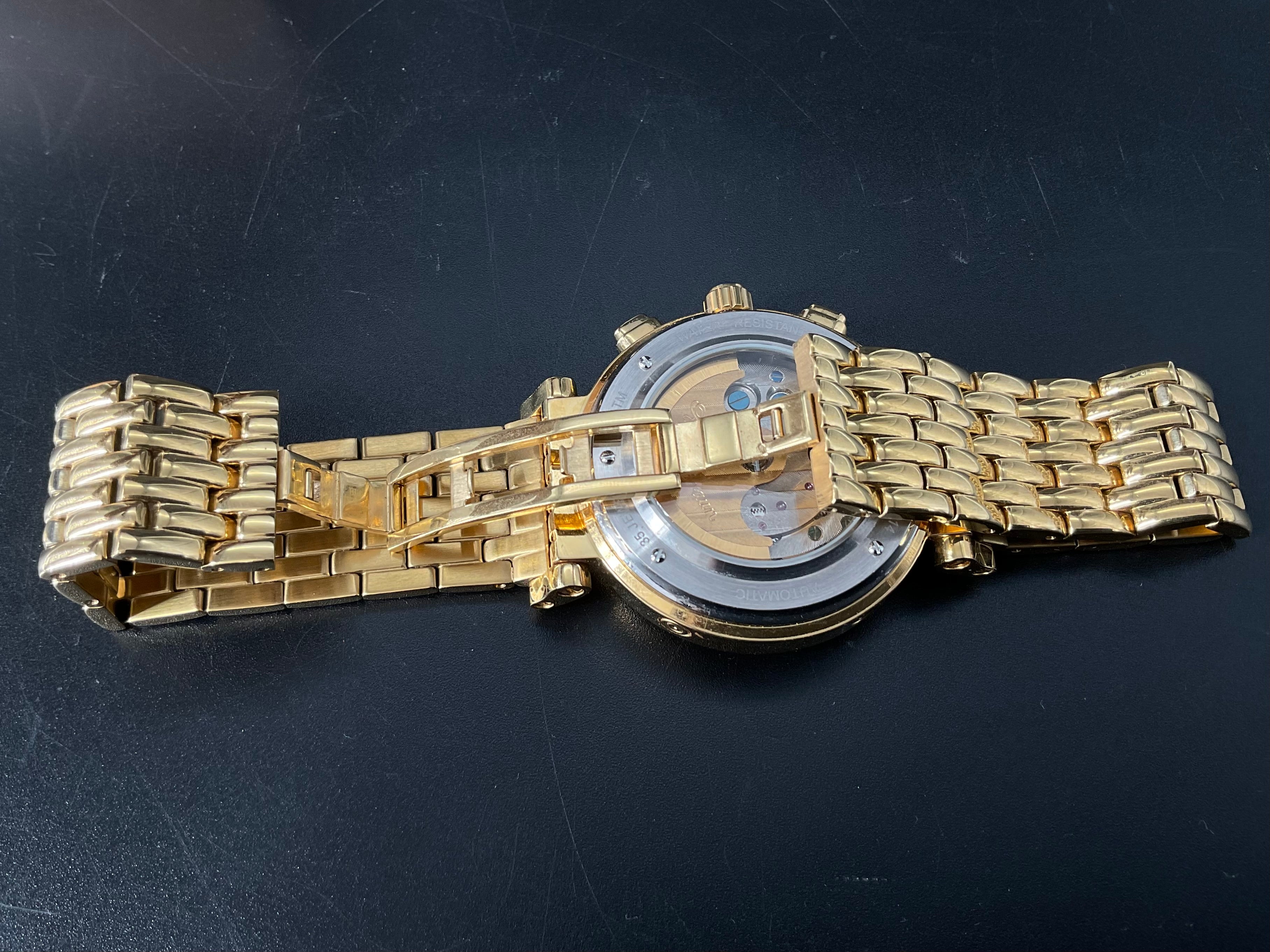 Goldfarbige Raoul U. Braun Uhr